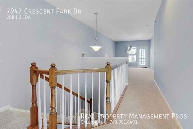 Building Photo - 7947 Crescent Park Dr