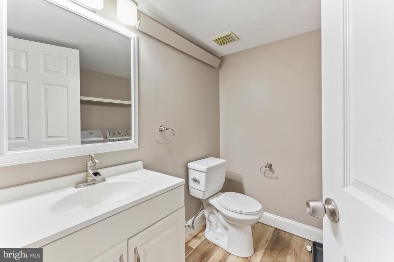 Building Photo - 200 Stirling Ct