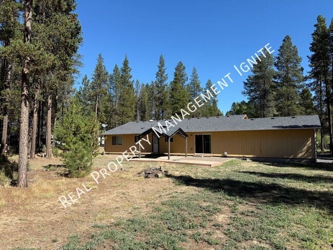 Building Photo - 53377 Eagle Ln
