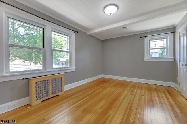 Building Photo - 13-35 4th St