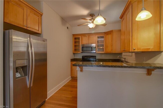 Building Photo - Ghent