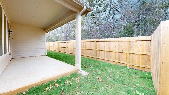 Building Photo - 5789 Cerrillos Dr