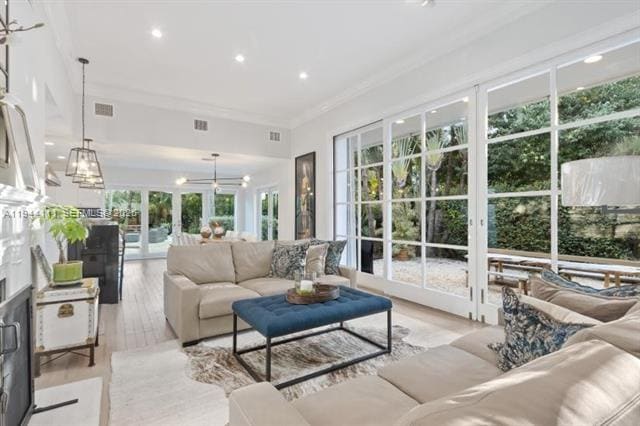 Building Photo - 2301 S Miami Ave