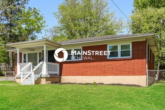 Building Photo - 3 Bedroom Pet-Friendly Home in Louisville, KY with Main Street Renewal