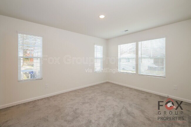 Building Photo - 108 Blakeslee Ct