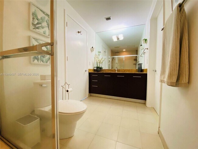 Building Photo - 3029 NE 188th St