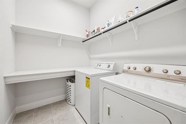 Building Photo - 2600 Lafayette Dr