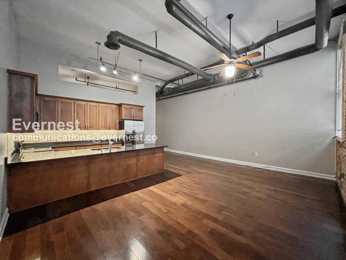 Building Photo - 92 S Main St