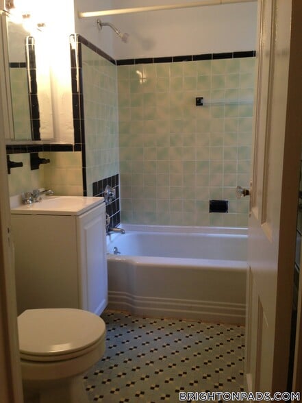 Building Photo - 75 Kilsyth Rd