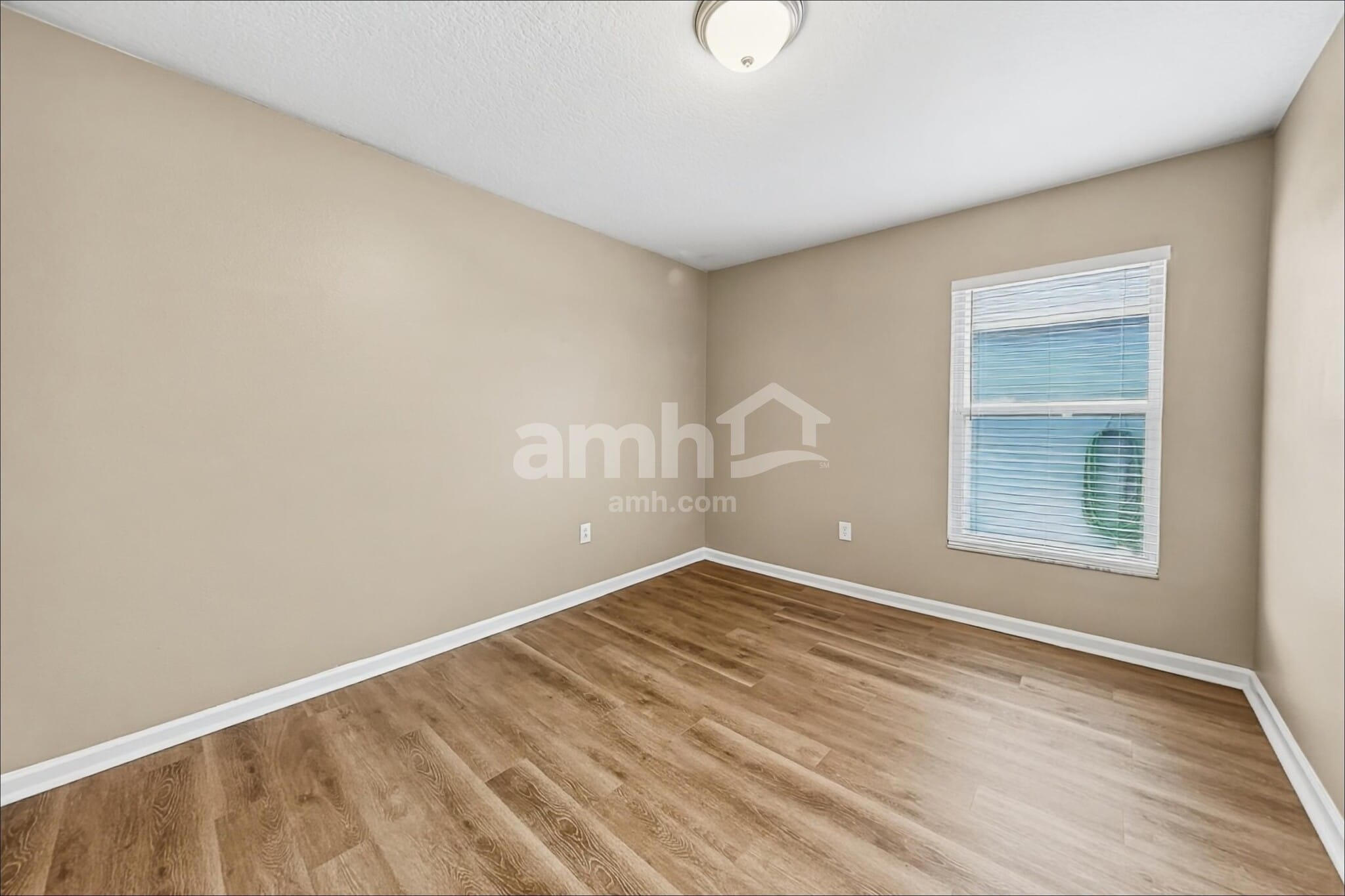 Building Photo - 1107 Summer Breeze Dr