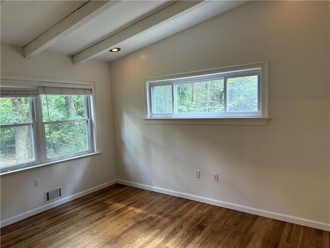 Building Photo - 3544 Raymond Dr