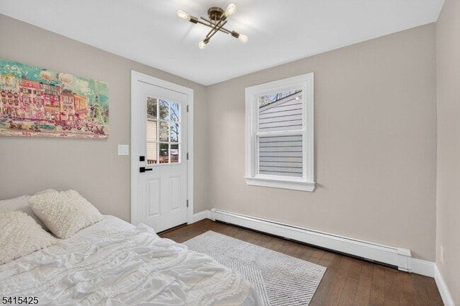 Building Photo - 21 Lombardy Pl