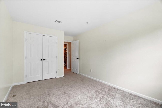 Building Photo - 5227 Regal Ct