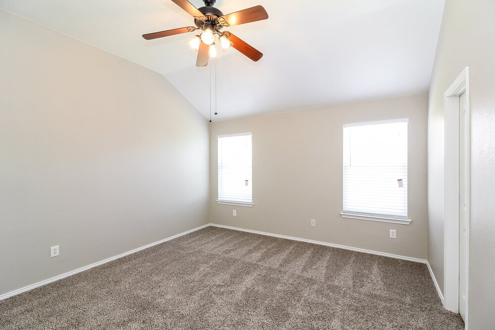 Building Photo - 709 Gillon Dr