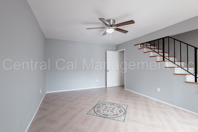 Building Photo - MOVE IN SPECIAL! - HALF MONTH OFF NOV RENT...