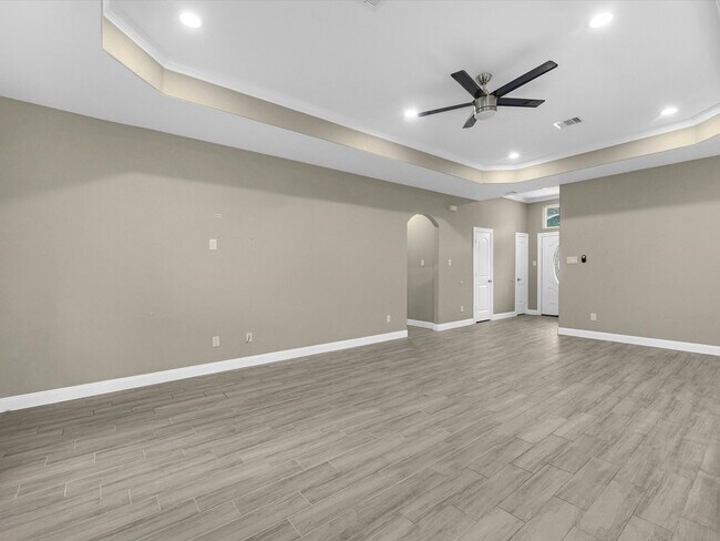 Building Photo - 12723 Old Pine Ln
