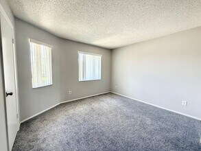 Building Photo - 206 Watts Ln
