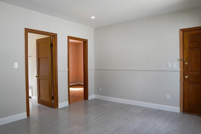 Building Photo - 97 2nd St
