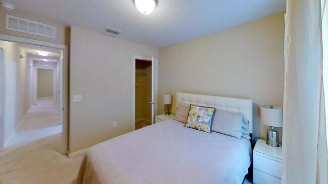 Building Photo - 5119 Killarney Wy