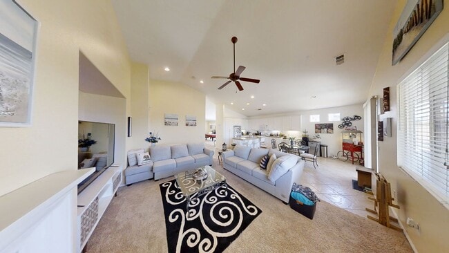 Building Photo - Charming 3 bed 2 bath Home in Fairway Cany...