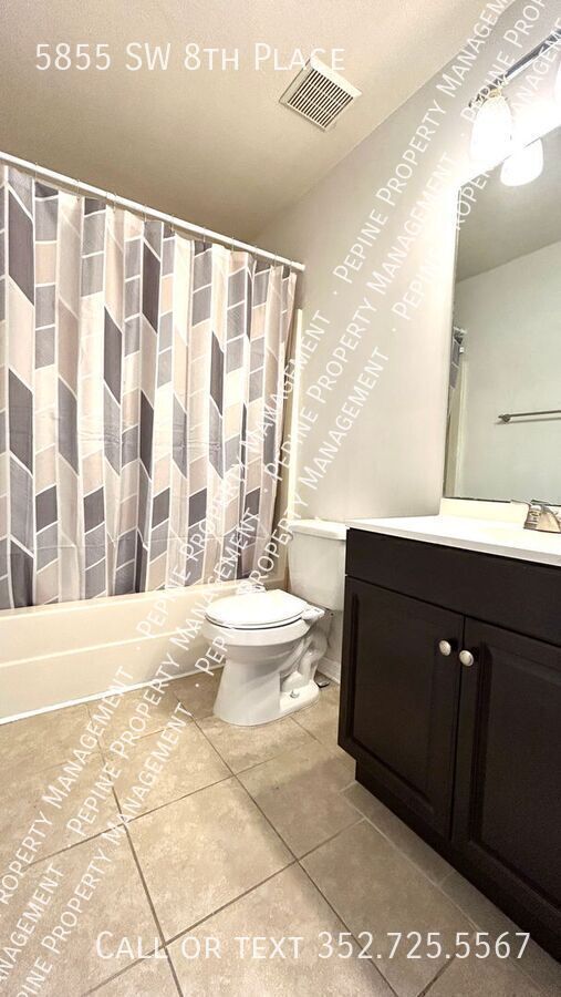 Building Photo - 5855 SW 8th Pl