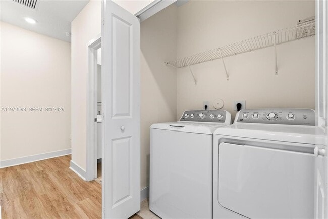 Building Photo - 4546 NW 83rd Ave