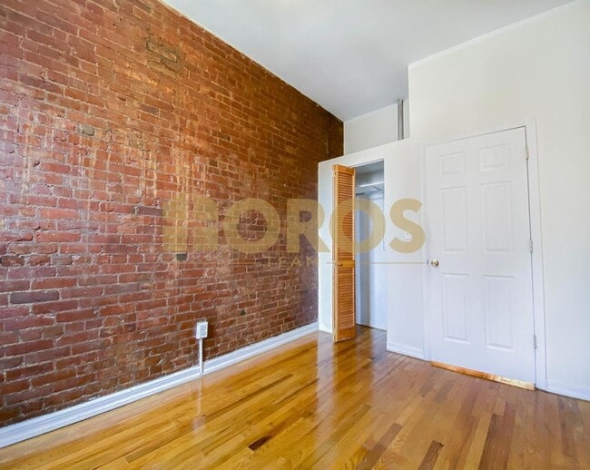 Building Photo - 273 E 3rd St
