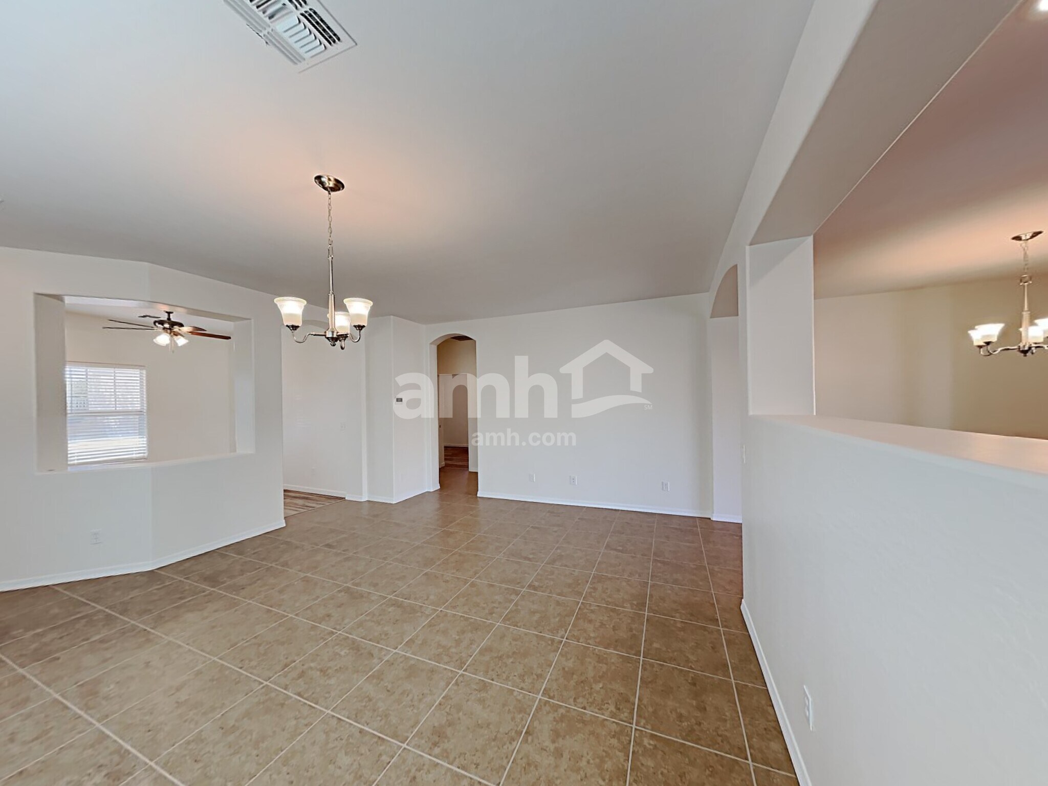 Building Photo - 868 Basswood Ave