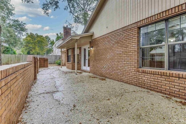 Building Photo - 6327 Heart Pine Dr