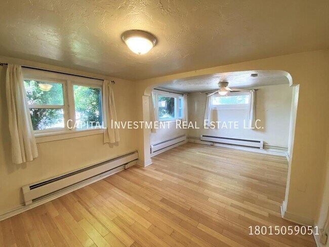Building Photo - 575 S 900 E