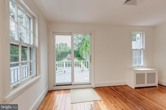 Building Photo - 1228 30th St NW