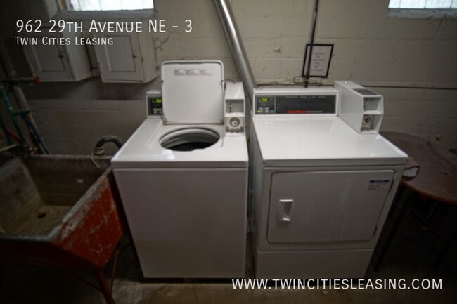 Building Photo - 962 29th Ave NE