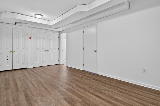 Building Photo - 55 Locust St