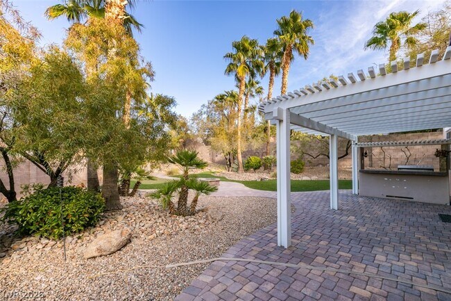 Building Photo - 2042 Poetry Ave