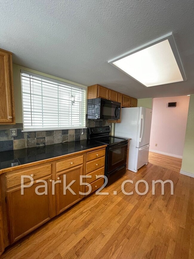 Building Photo - 2801 N Narrows Dr