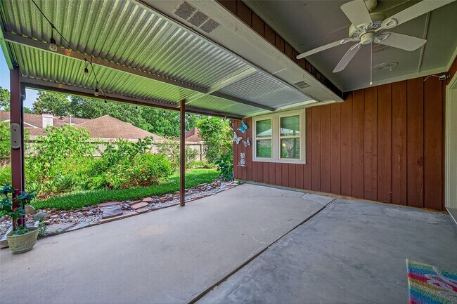Building Photo - 2711 Yost Blvd