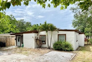 Building Photo - 30 Lemon Ln