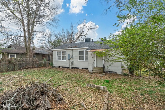 Building Photo - 154 E Wyandotte St