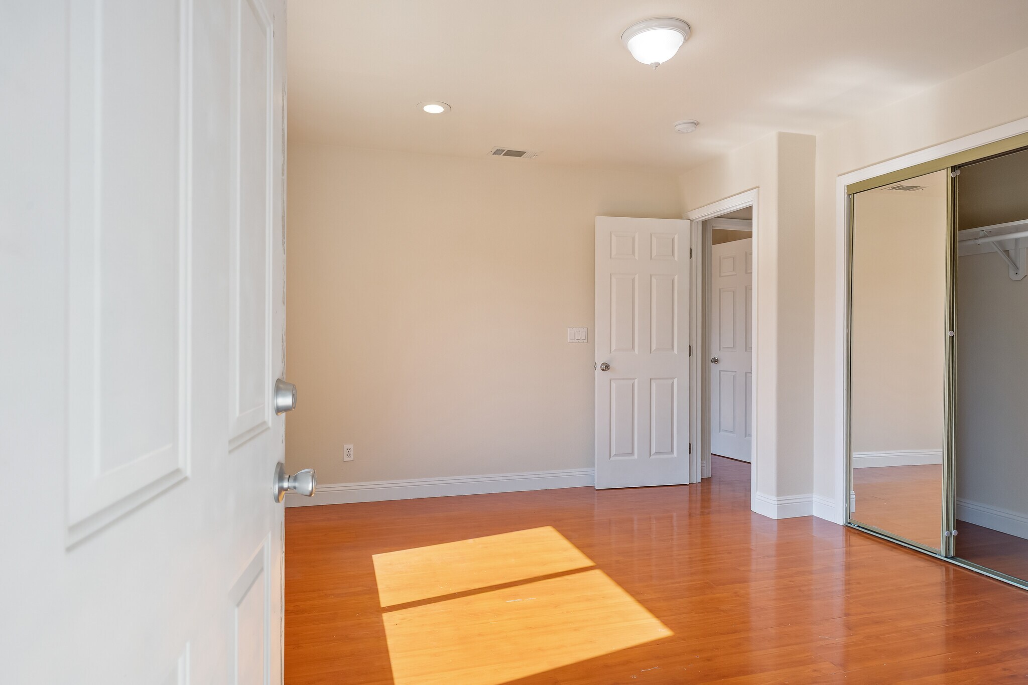 Building Photo - 3910 San Carlos Way