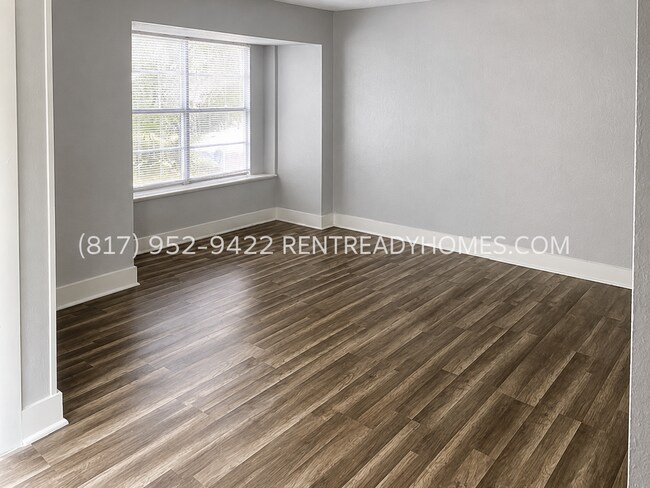 Building Photo - 5606 Maywood Dr