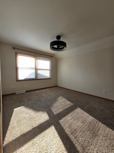 Primary Bedroom - 2002 Madera St