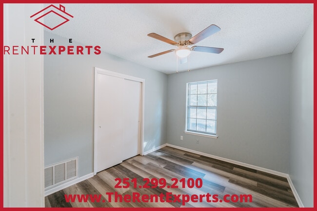 Building Photo - 3866 Hilton Dr