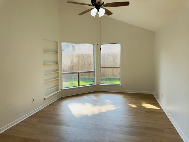 Building Photo - 18322 Autumn Trails Ln