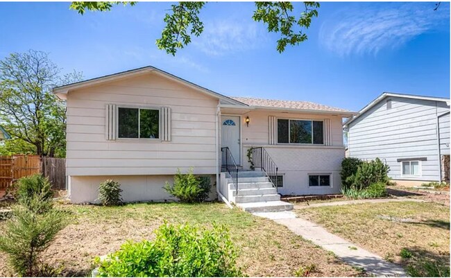 Building Photo - 3113 De Cortez St