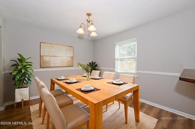 Building Photo - 1077 Kings Rd