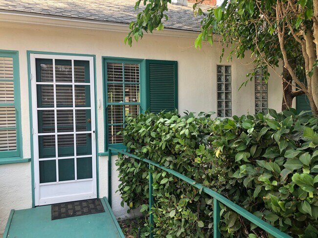 Building Photo - COMING SOON! Beautiful Home near Warner Brothers Studio! AVAILABLE 6/10/2026