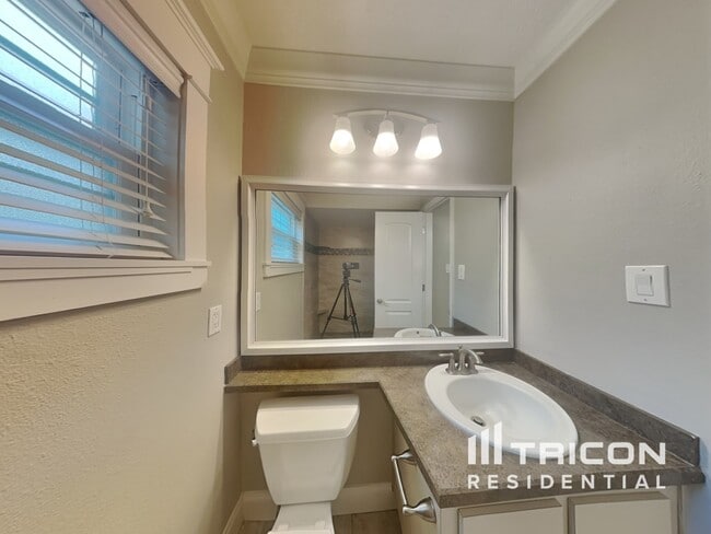Building Photo - 17519 Willow Pond Dr