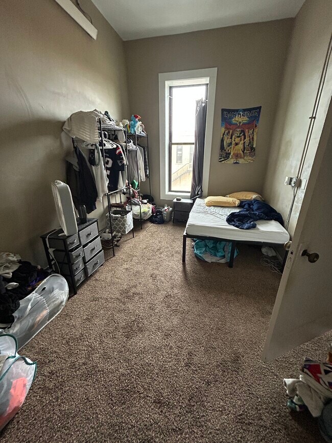 Building Photo - 329 N Riverfront Dr