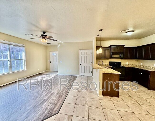 Building Photo - 151 Bison Ct Way