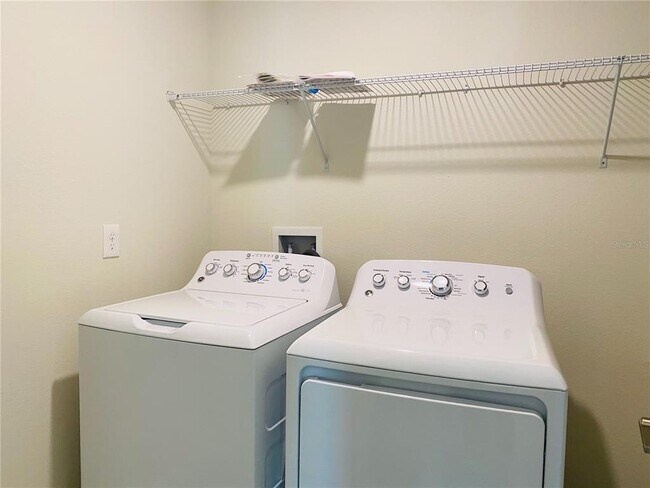 Building Photo - 16436 Fernridge St